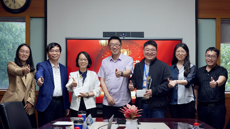 匠心研药，答好客户满意卷 | 京新药业授予熊猫体育DMPK团队、新药注册部“突出贡献团队奖”殊荣 