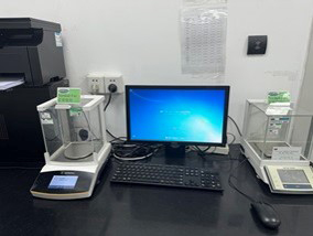 使用连接LIMS系统的天平进行脏器重量称量及数据采集.jpg 使用连接LIMS系统的天平进行脏器重量称量及数据采集.jpg